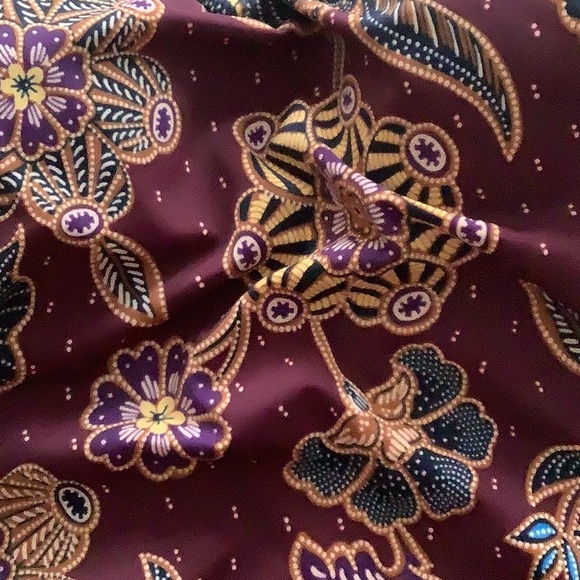 Newport news tankini top wine color with flowers. This has underwires si… - Picture 7 of 9